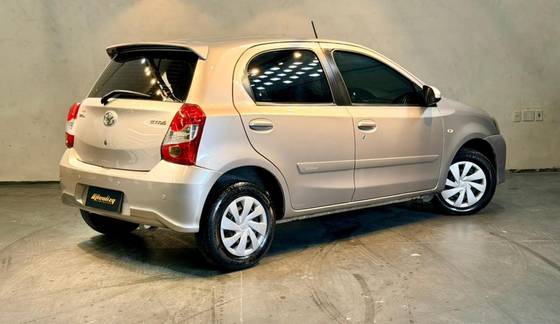 TOYOTA ETIOS 1.5 READY 16V FLEX 4P AUTOMÁTICO
